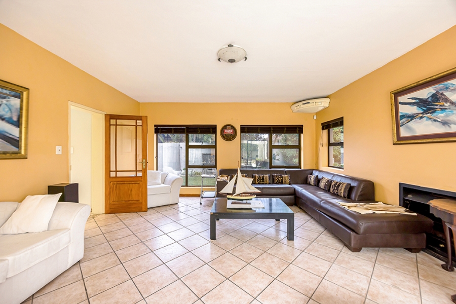 6 Bedroom Property for Sale in Sunset Beach Western Cape